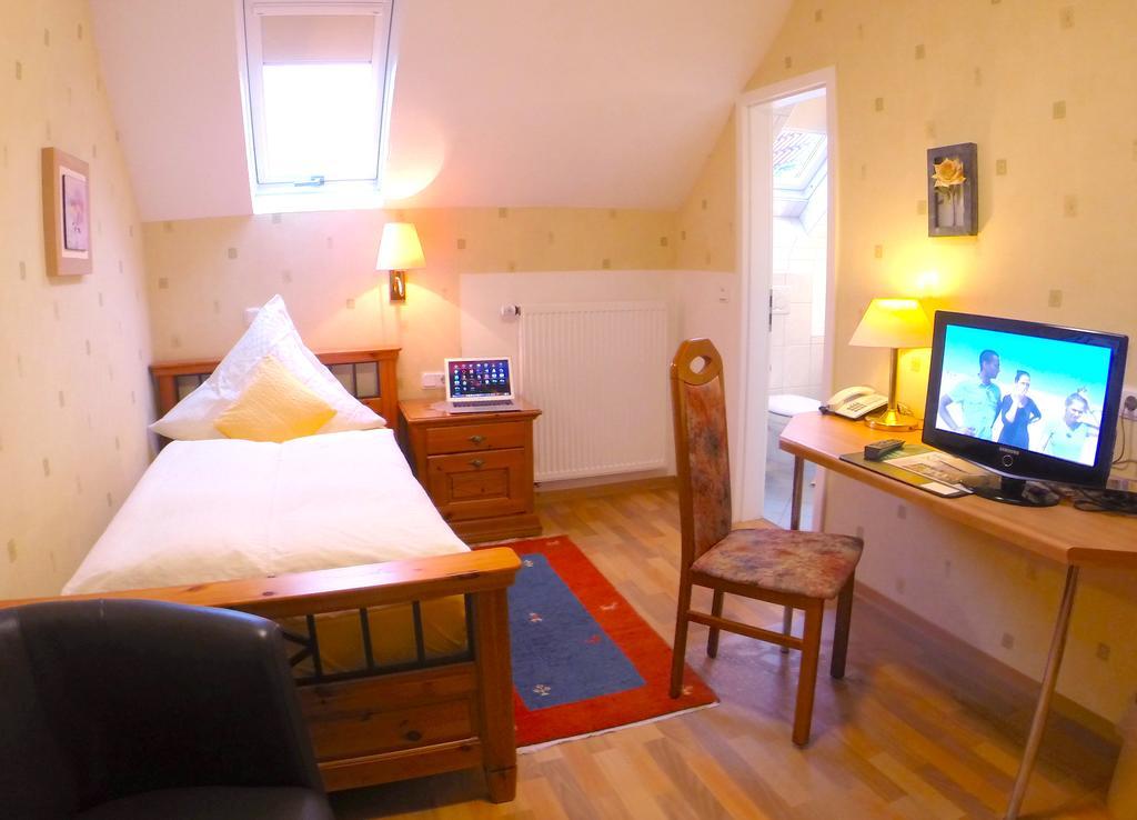 Hotel Maurer Saarwellingen Luaran gambar