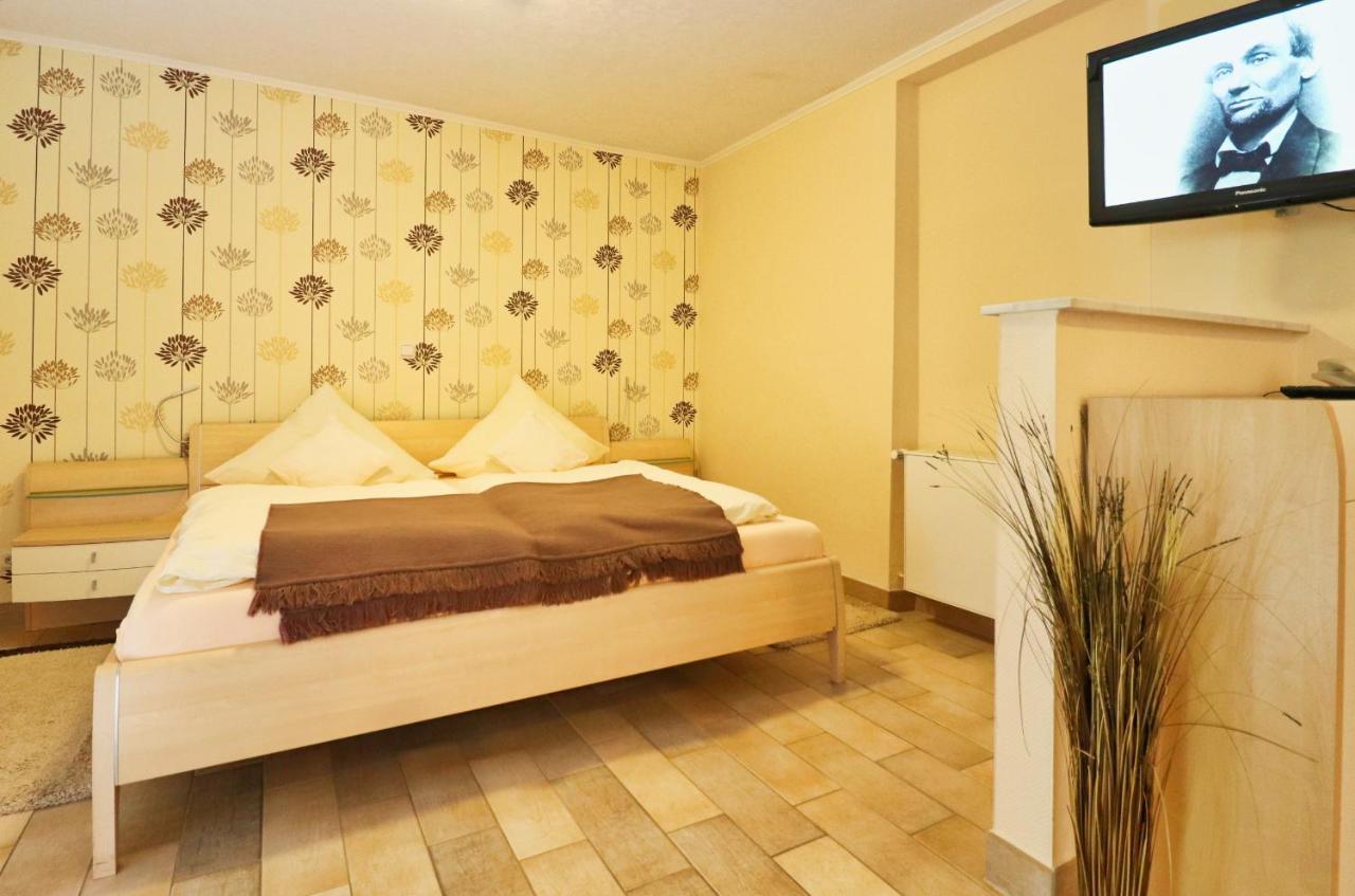 Hotel Maurer Saarwellingen Luaran gambar